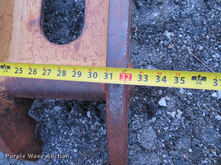 image for item DE5028 2004 Caterpillar 321C LCR excavator