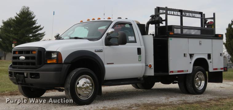 image for item DE5036 2007 Ford F550 Super Duty service truck