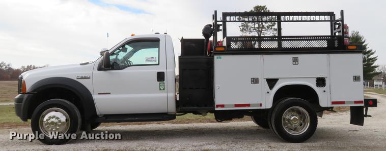 image for item DE5036 2007 Ford F550 Super Duty service truck