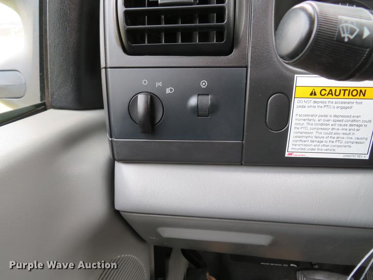 image for item DE5036 2007 Ford F550 Super Duty service truck