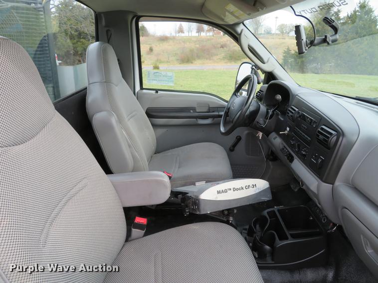 image for item DE5036 2007 Ford F550 Super Duty service truck
