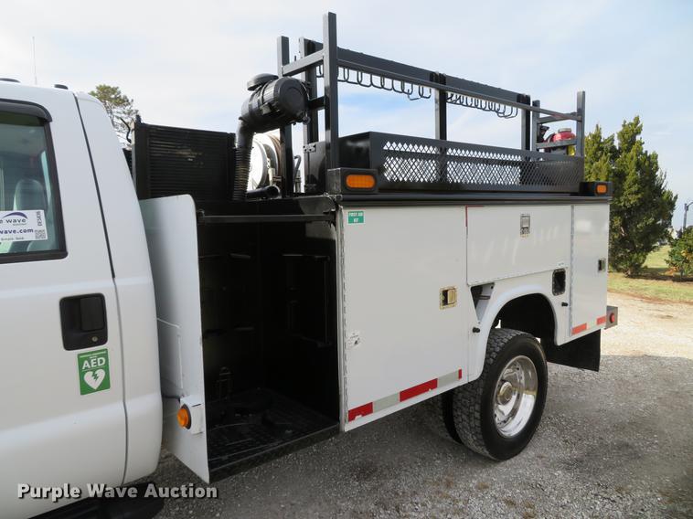 image for item DE5036 2007 Ford F550 Super Duty service truck