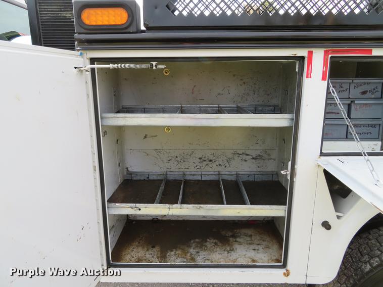 image for item DE5036 2007 Ford F550 Super Duty service truck