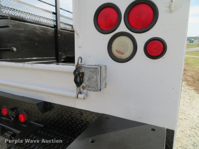 image for item DE5036 2007 Ford F550 Super Duty service truck