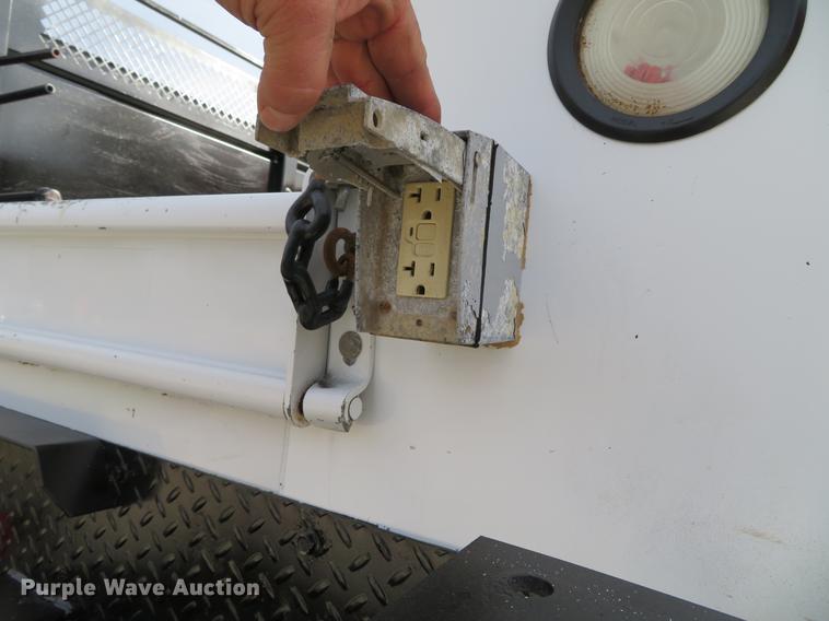 image for item DE5036 2007 Ford F550 Super Duty service truck