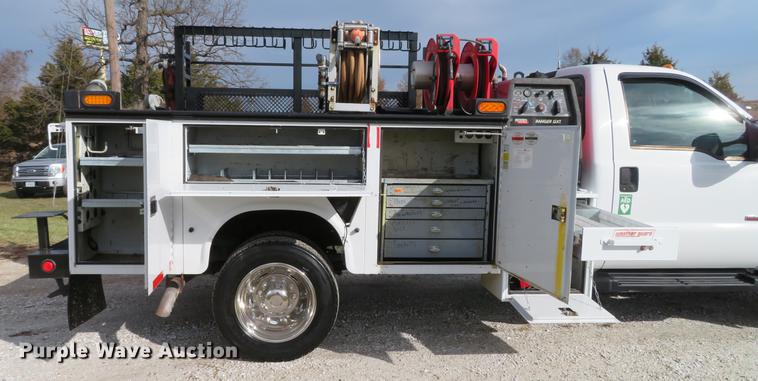 image for item DE5036 2007 Ford F550 Super Duty service truck