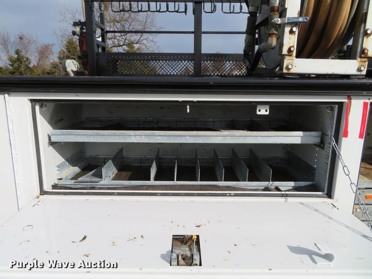 image for item DE5036 2007 Ford F550 Super Duty service truck