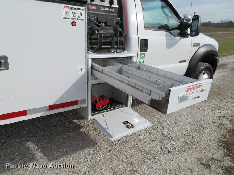 image for item DE5036 2007 Ford F550 Super Duty service truck