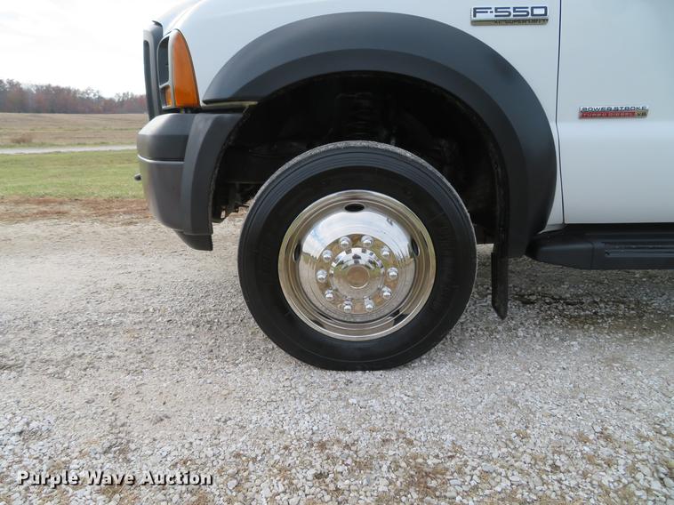 image for item DE5036 2007 Ford F550 Super Duty service truck