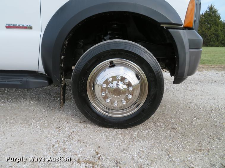 image for item DE5036 2007 Ford F550 Super Duty service truck