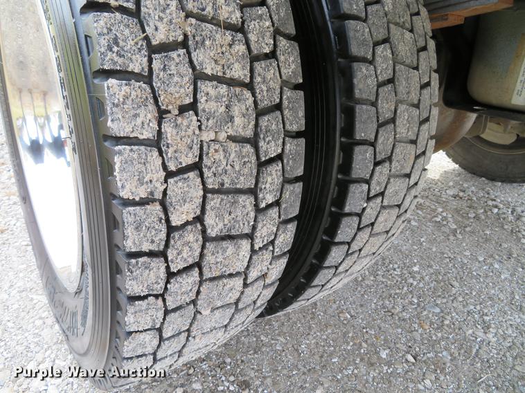 image for item DE5036 2007 Ford F550 Super Duty service truck