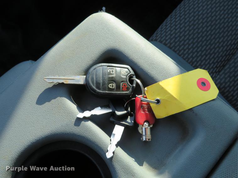 image for item DE5039 2012 Ford F350 Super Duty XL SuperCab service truck