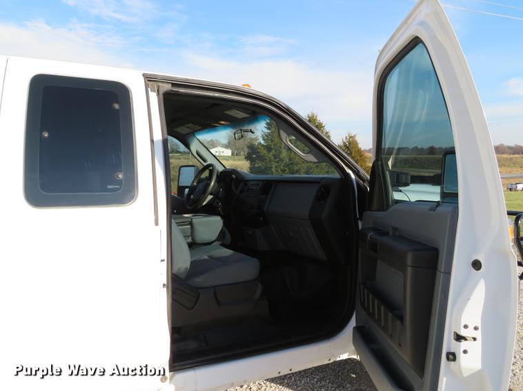 image for item DE5039 2012 Ford F350 Super Duty XL SuperCab service truck