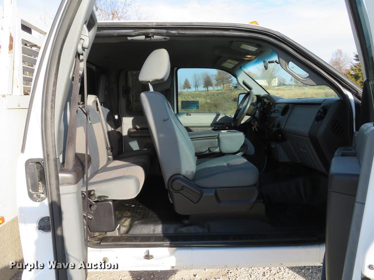 image for item DE5039 2012 Ford F350 Super Duty XL SuperCab service truck