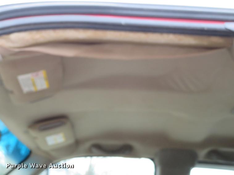 image for item DE5041 2002 Chevrolet Silverado 3500 Ext. Cab flatbed pickup truck