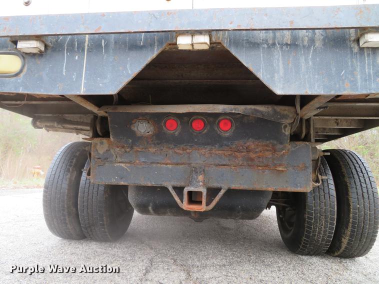 image for item DE5041 2002 Chevrolet Silverado 3500 Ext. Cab flatbed pickup truck