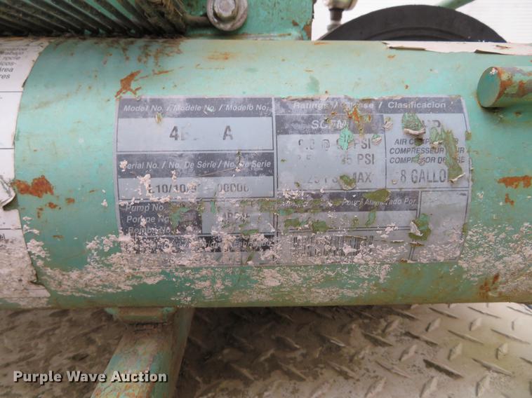 image for item DE5042 1993 Ford F450 Super Duty XL well hoist truck