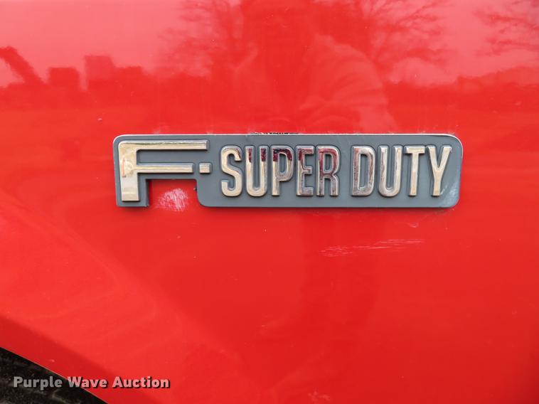 image for item DE5042 1993 Ford F450 Super Duty XL well hoist truck