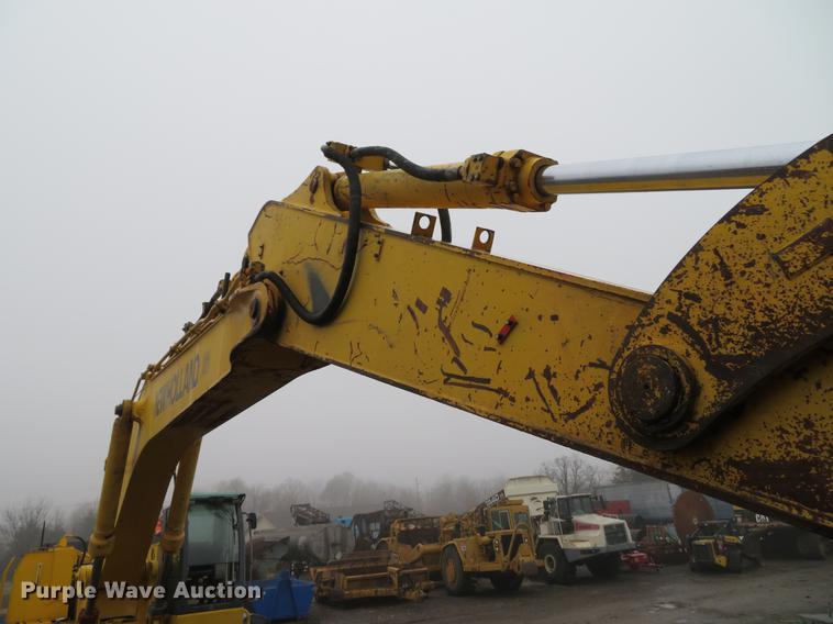 image for item DE5043 2000 New Holland EC450 excavator