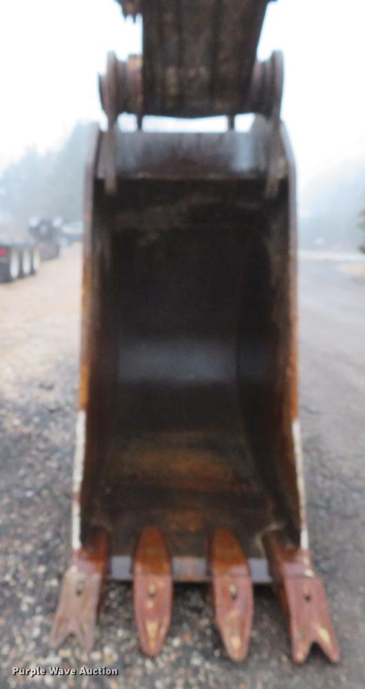 image for item DE5043 2000 New Holland EC450 excavator