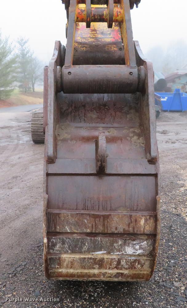 image for item DE5043 2000 New Holland EC450 excavator