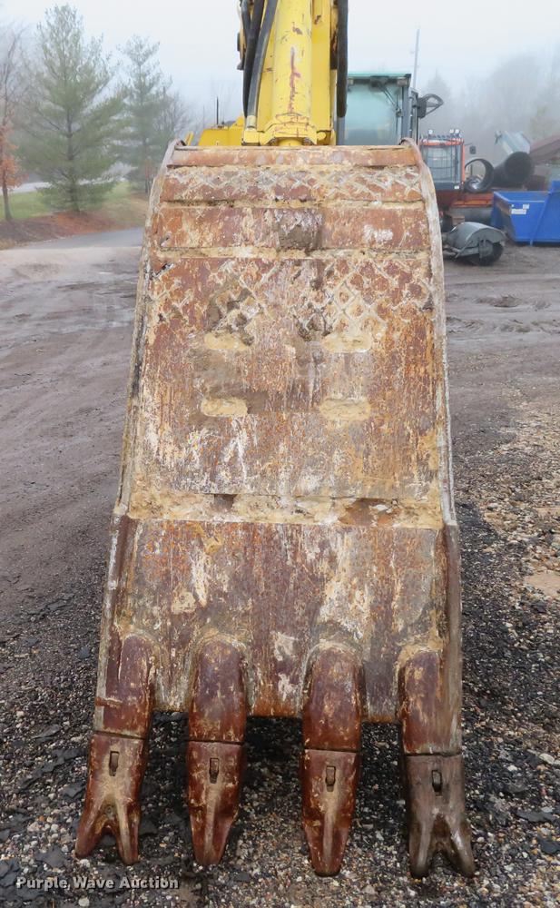 image for item DE5043 2000 New Holland EC450 excavator