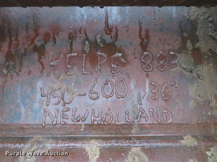 image for item DE5043 2000 New Holland EC450 excavator