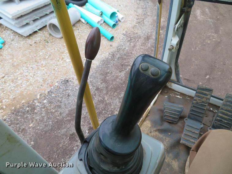 image for item DE5043 2000 New Holland EC450 excavator