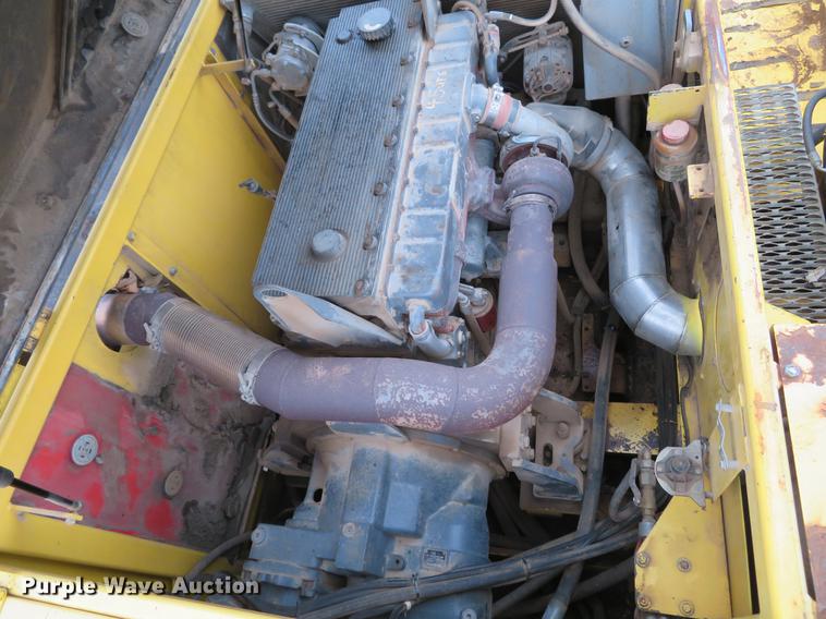 image for item DE5043 2000 New Holland EC450 excavator