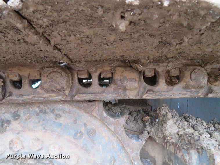 image for item DE5043 2000 New Holland EC450 excavator