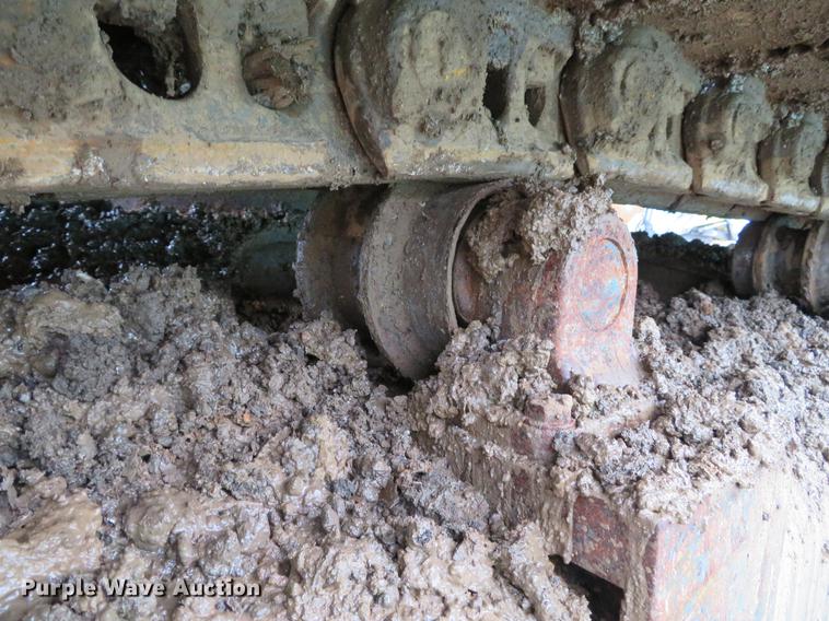 image for item DE5043 2000 New Holland EC450 excavator