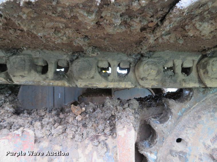 image for item DE5043 2000 New Holland EC450 excavator