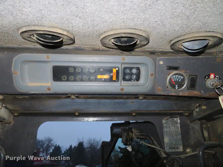 image for item DE5045 2007 New Holland C190 skid steer