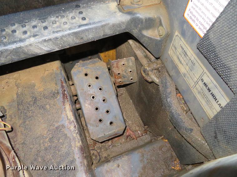 image for item DE5045 2007 New Holland C190 skid steer