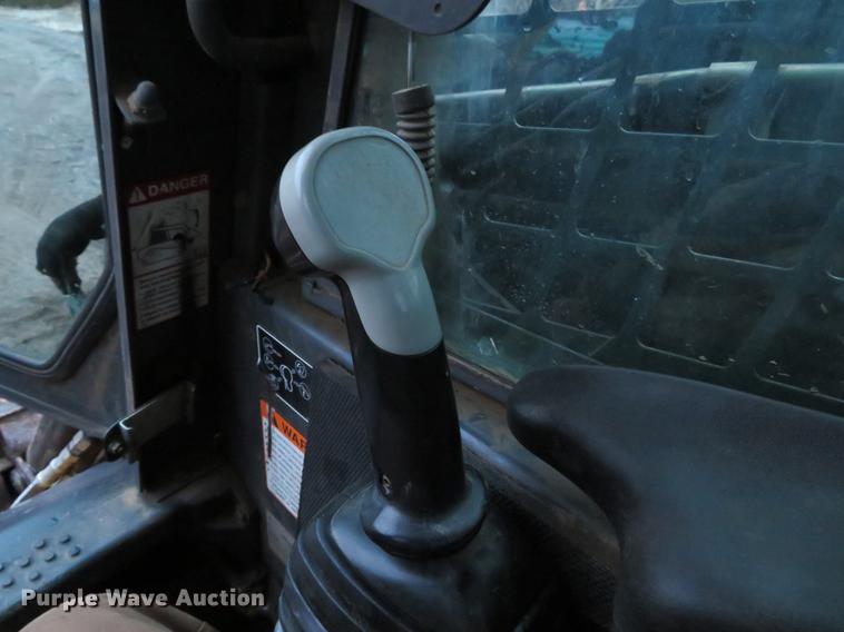 image for item DE5045 2007 New Holland C190 skid steer