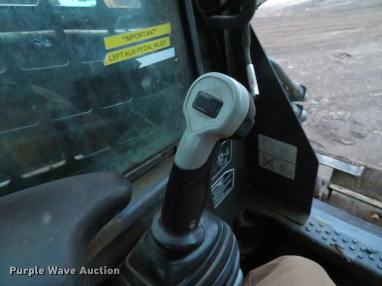 image for item DE5045 2007 New Holland C190 skid steer