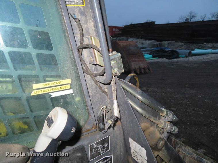 image for item DE5045 2007 New Holland C190 skid steer