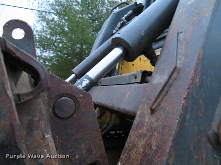 image for item DE5045 2007 New Holland C190 skid steer