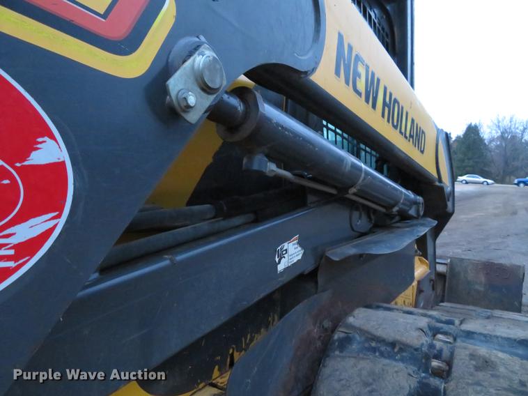 image for item DE5045 2007 New Holland C190 skid steer