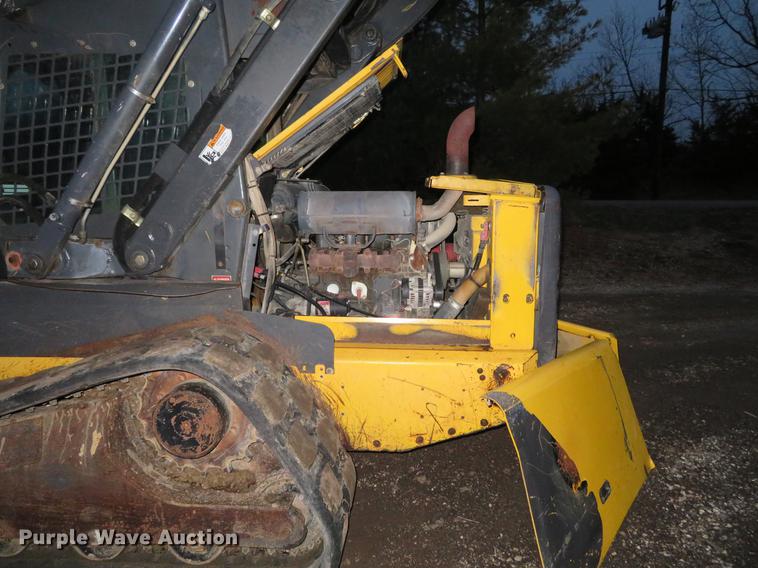 image for item DE5045 2007 New Holland C190 skid steer