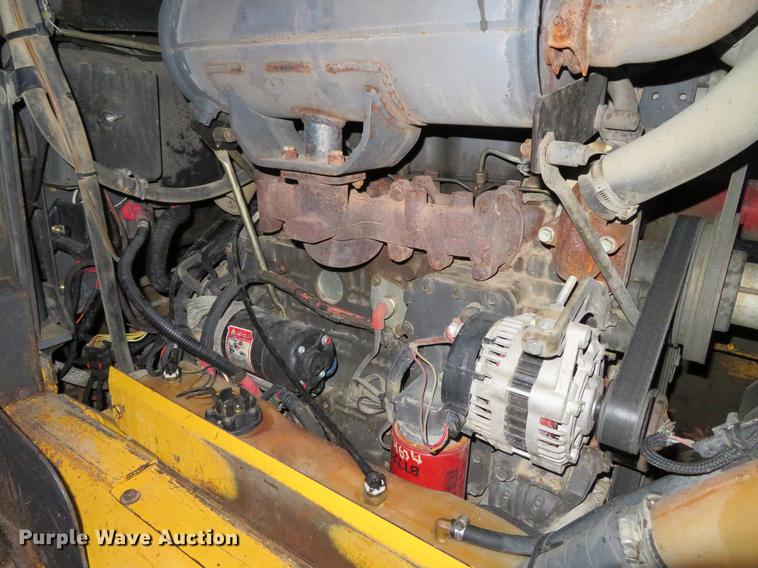 image for item DE5045 2007 New Holland C190 skid steer