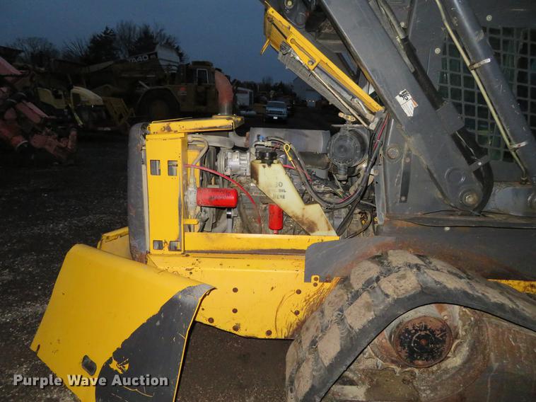 image for item DE5045 2007 New Holland C190 skid steer
