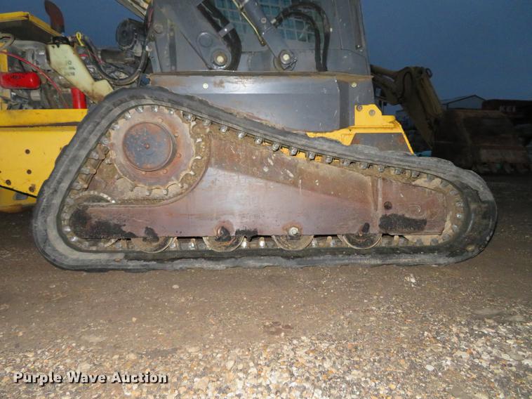 image for item DE5045 2007 New Holland C190 skid steer