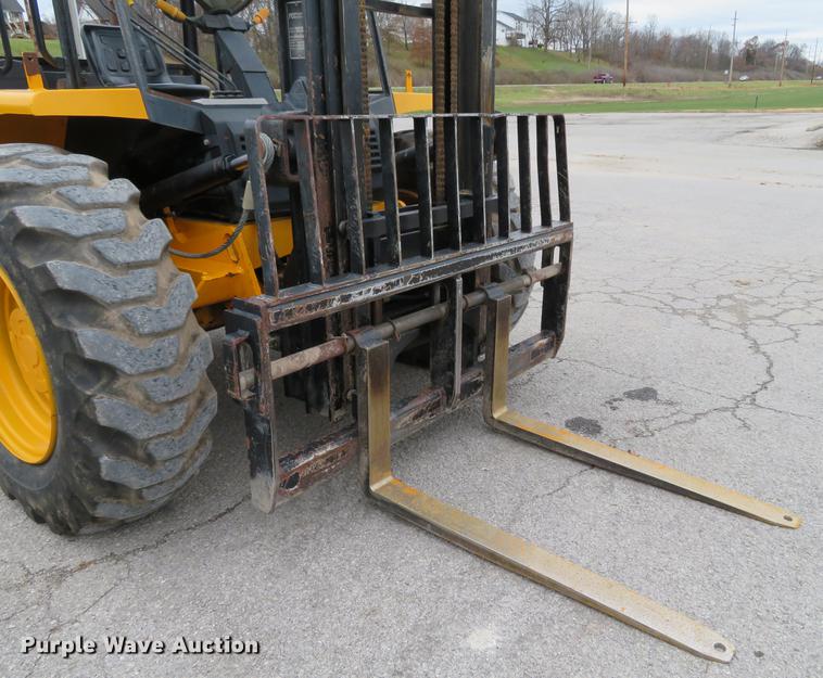 image for item DE5049 2001 JCB 930 forklift