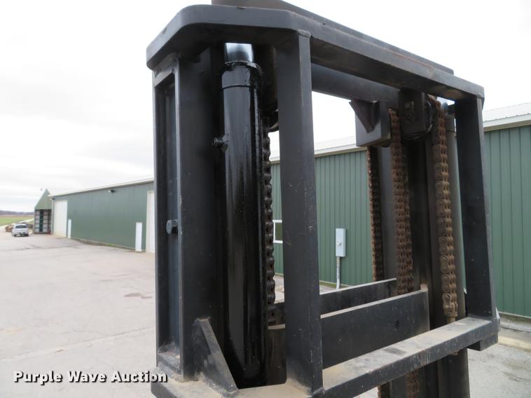 image for item DE5049 2001 JCB 930 forklift