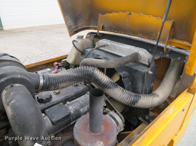 image for item DE5049 2001 JCB 930 forklift