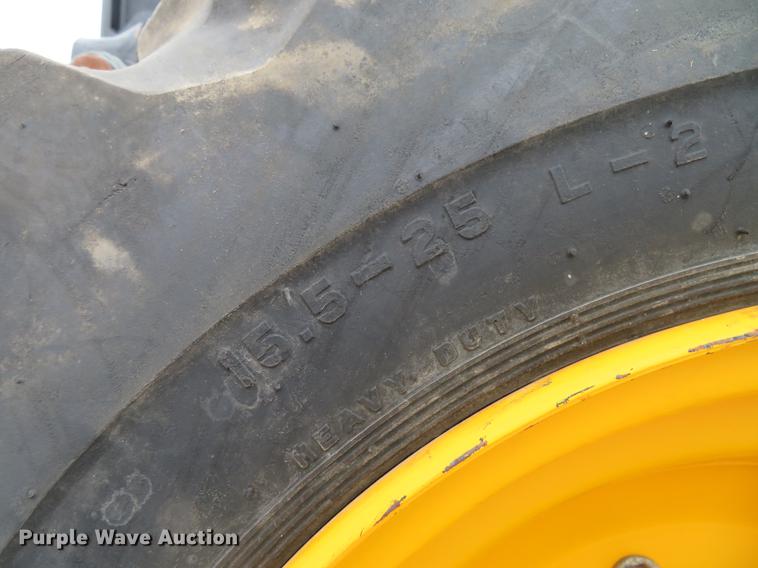 image for item DE5049 2001 JCB 930 forklift