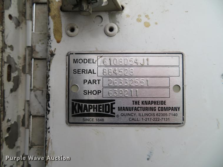 image for item DE5052 2005 GMC C5500 service truck