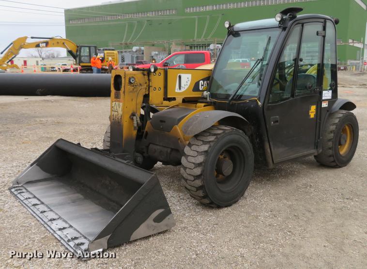 image for item DE5053 2012 Caterpillar TH255 telehandler