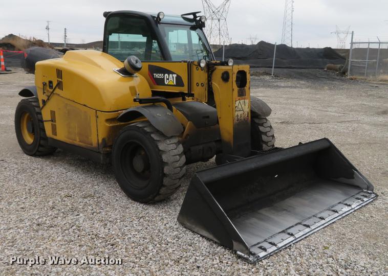 image for item DE5053 2012 Caterpillar TH255 telehandler